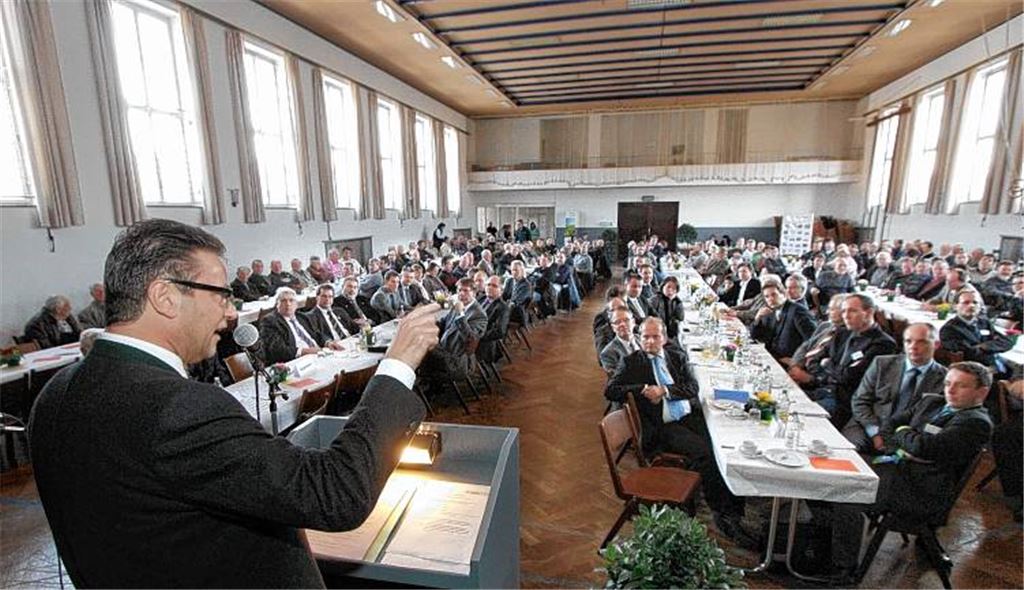 Über die Zukunft der baden-württembergischen Landwirtschaft spricht der ehemalige Landwirtschaftsminister Peter Hauk beim Kreisbauerntag.