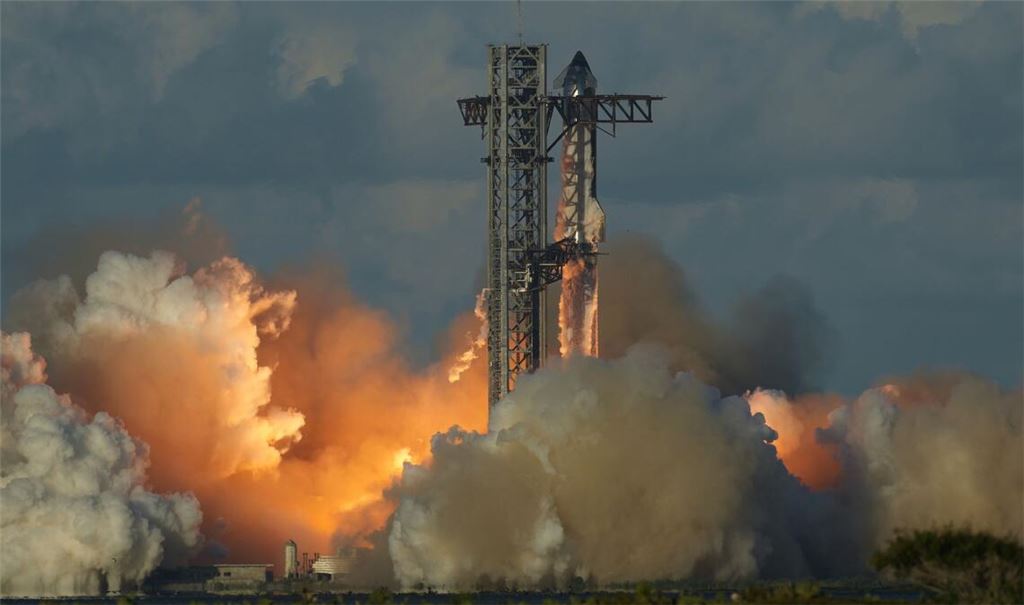 Über einen Börsengang von SpaceX wird schon lange spekuliert. (Archivbild)