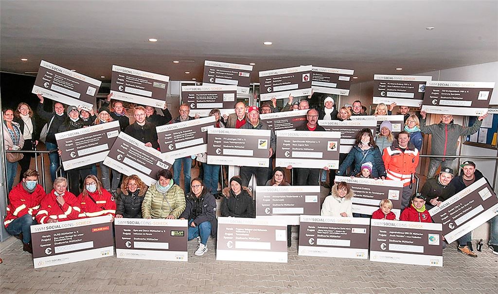 Übergabe der SocialCoins-Schecks. Foto: Stadtwerke Mühlacker. 