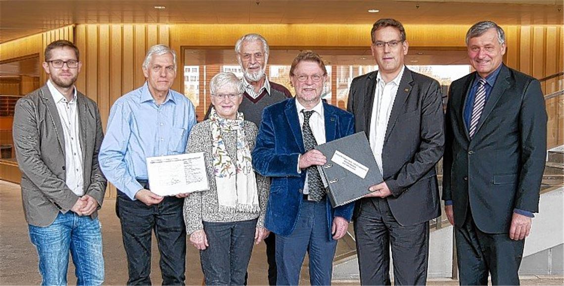 2600 Unterschriften für bessere Zugverbindungen