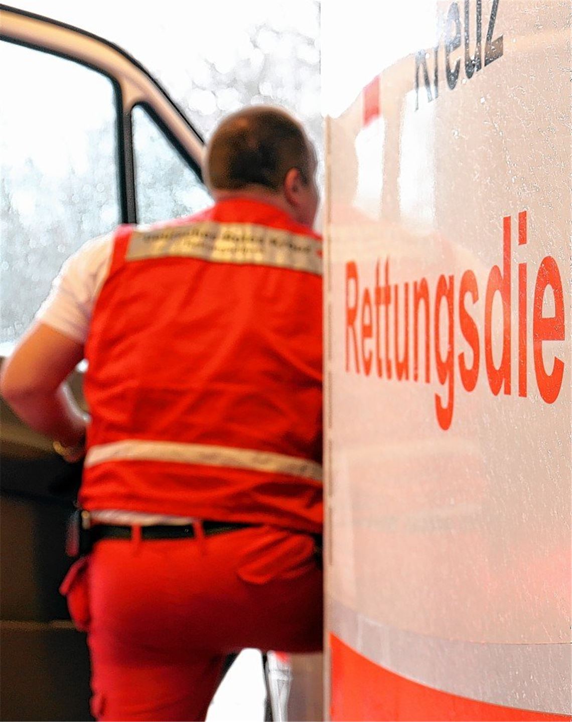 Beißattacke: Patientin bricht Notarzt den Finger