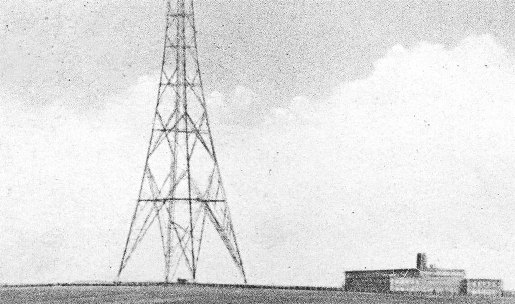 Überragte einst alles, passt deshalb hier auch nicht mit der spitze ins Bildformat: der 193 Meter hohe Mühlacker Holzsender. Foto: Archiv (Kollros)