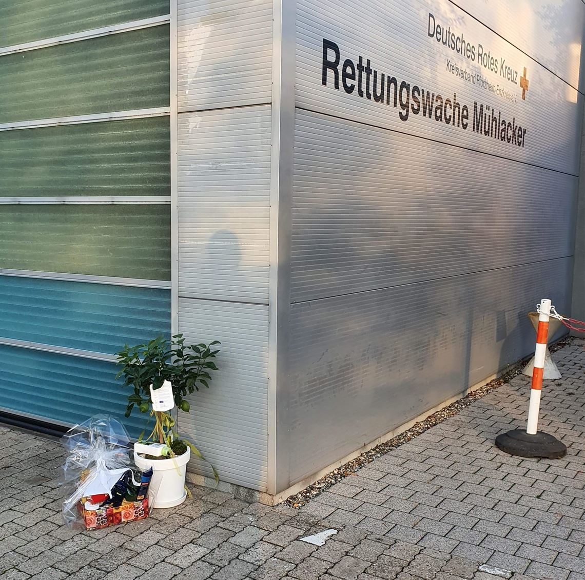 Überraschung für die DRK-Helfer.privat