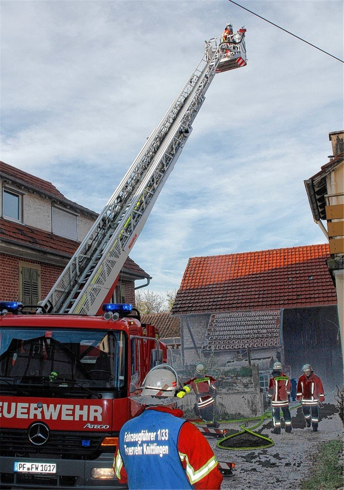 „Brand“ im Ortskern fordert Helfer