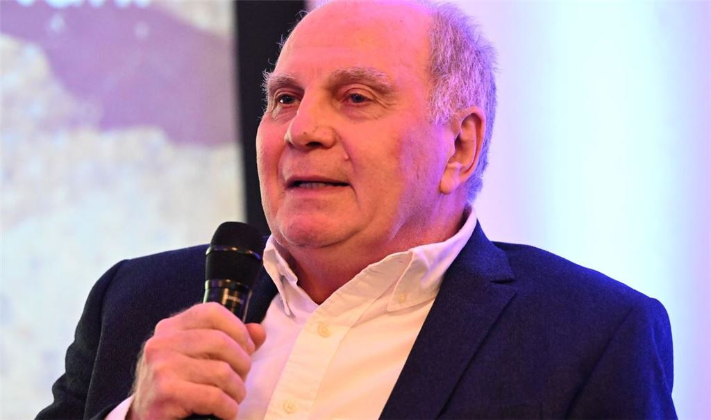 Uli Hoeneß hält die jüngsten Entwicklungen auf dem Transfermarkt für "gaga".