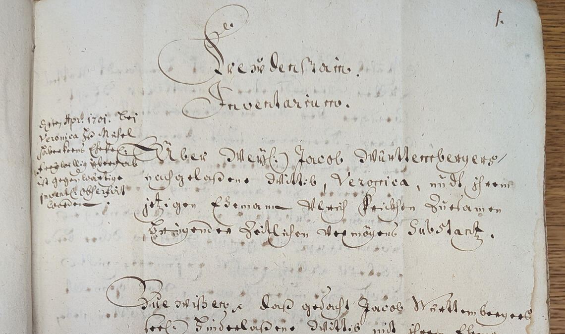 Ulrich Frick heiratet die Witwe Veronica – und das Hab und Gut wird penibel festgehalten. Zu finden sind solche Schätze im Gemeindearchiv Freudenstein. Fotos: privat