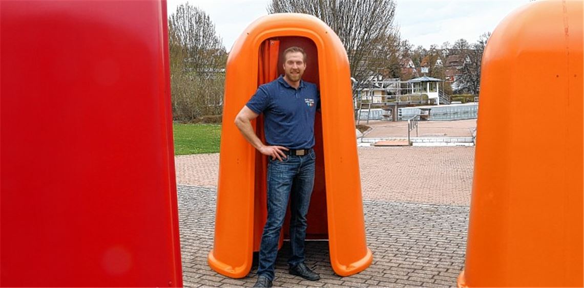 Freibad wird startklar gemacht