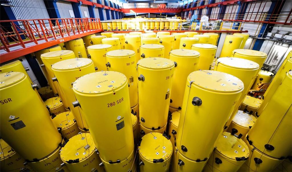 Um diesen Atommüll geht es. Er soll von Jülich ins 170 Kilometer entfernte Ahaus transportiert werden. (Archivbild)
