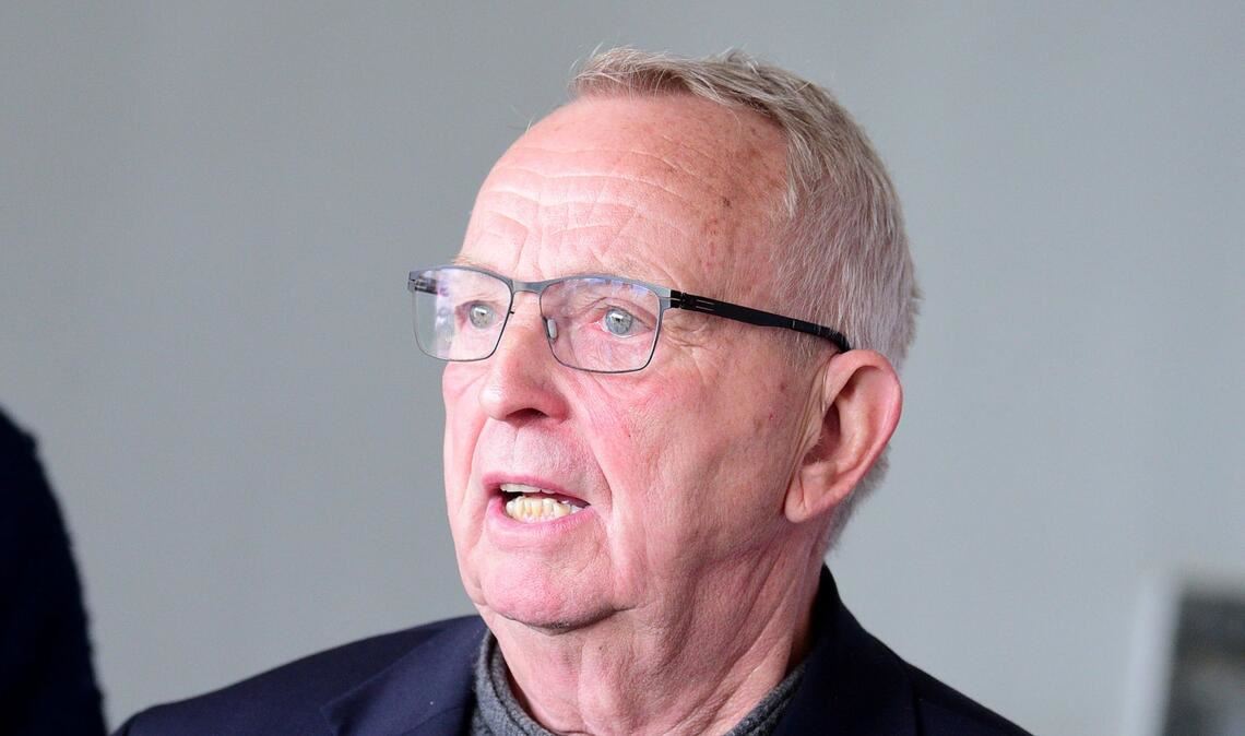 Umweltminister Backhaus sorgt sich um den Buckelwal vor der Küste Mecklenburg-Vorpommerns.