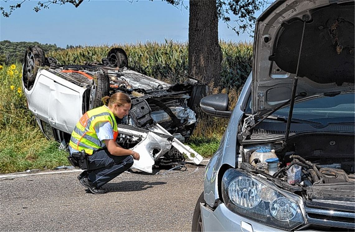 Spektakulärer Unfall mit zwei Verletzten