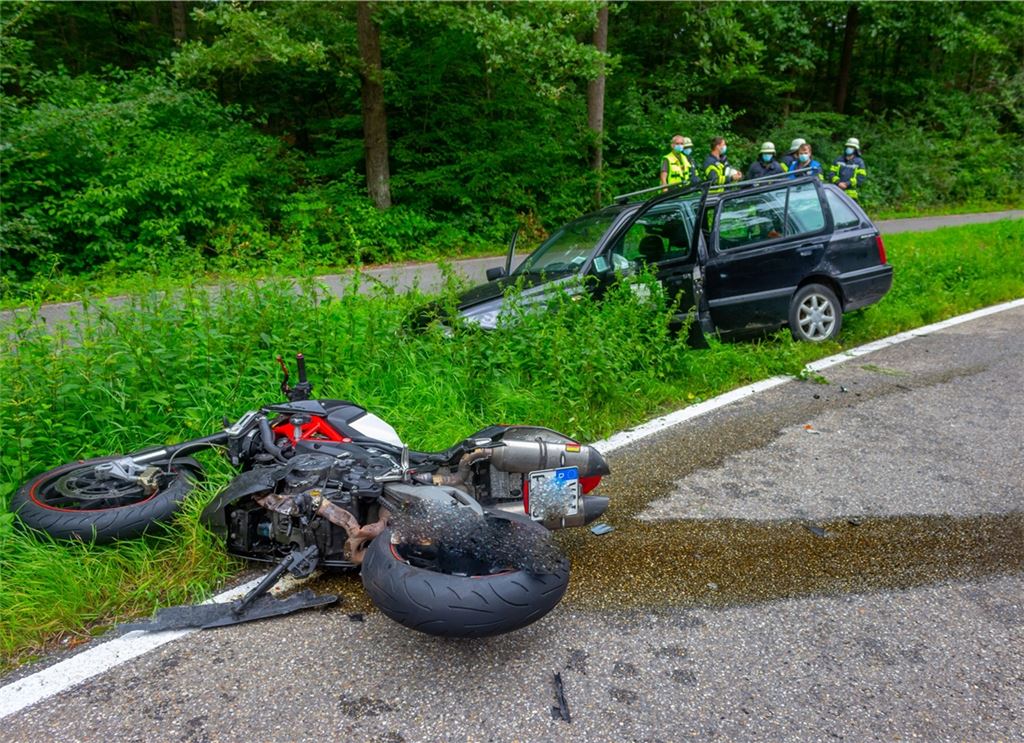 Unfall bei Illingen.  Einsatz-Report24