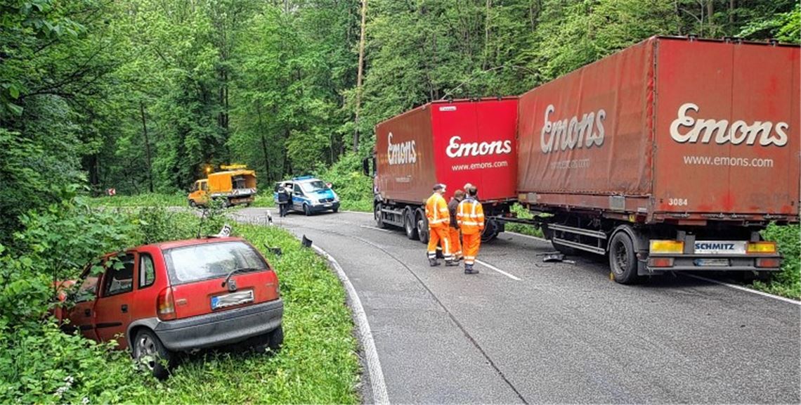 Unfall kurz vor Sternenfels. Foto: Fotomoment