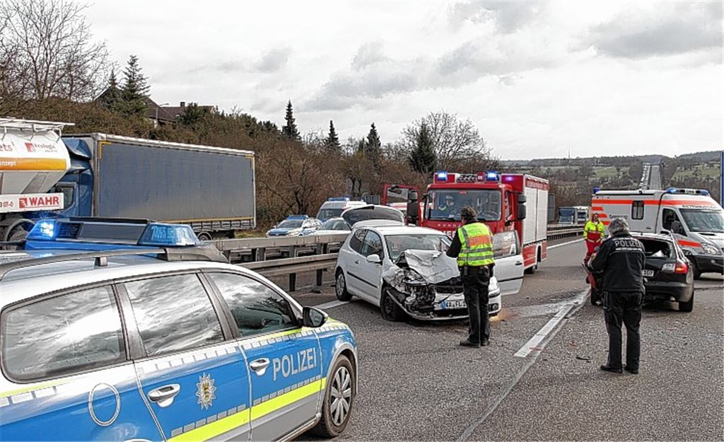 Unfallserie: Gaffer sorgen für Chaos