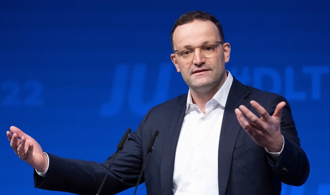 Unionsfraktionsvize Jens Spahn (CDU) möchte die "Rente mit 63" beenden.