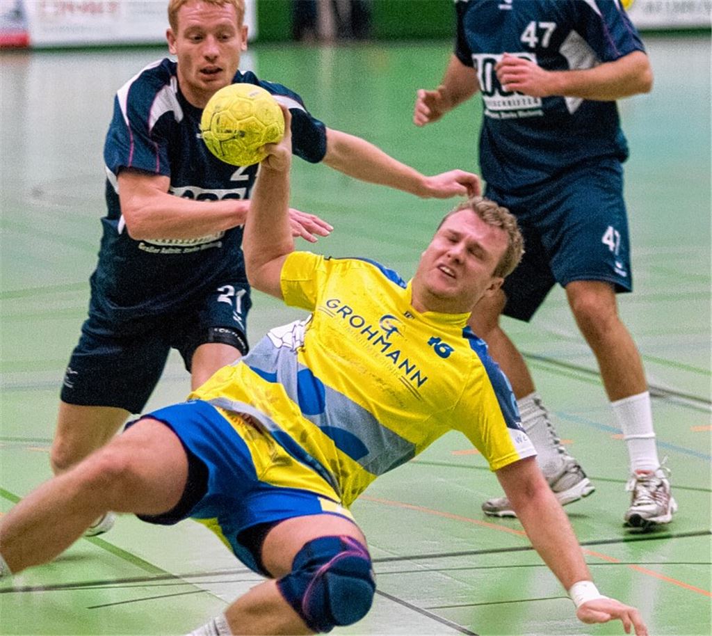 Unsanft geht die Hinserie für Jörg Bidlingmaier und Blau-Gelb Mühlacker zu Ende. Foto: Zschorsch