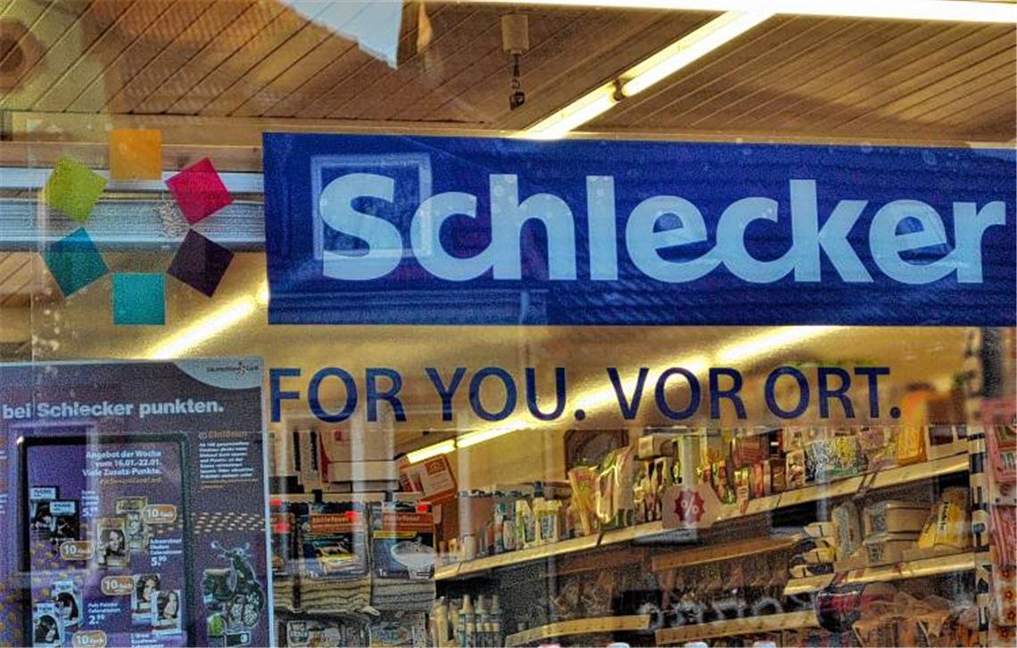 Unsicherheit wegen fehlender Information: Die Beschäftigten von Schlecker in der Region bangen um ihre Arbeitsplätze. Nach Recherchen unserer Zeitung sind sie bei der ersten Welle der Standortschließungen nicht dabei, doch wie es langfristig mit den Filialen weitergeht, ist unklar.