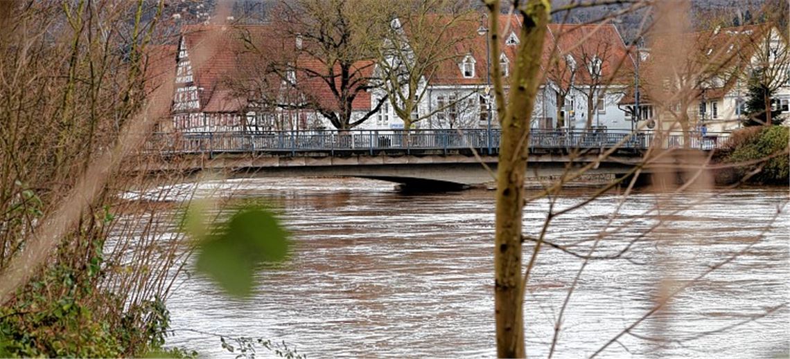 Hochwasser hält Feuerwehr auf Trab