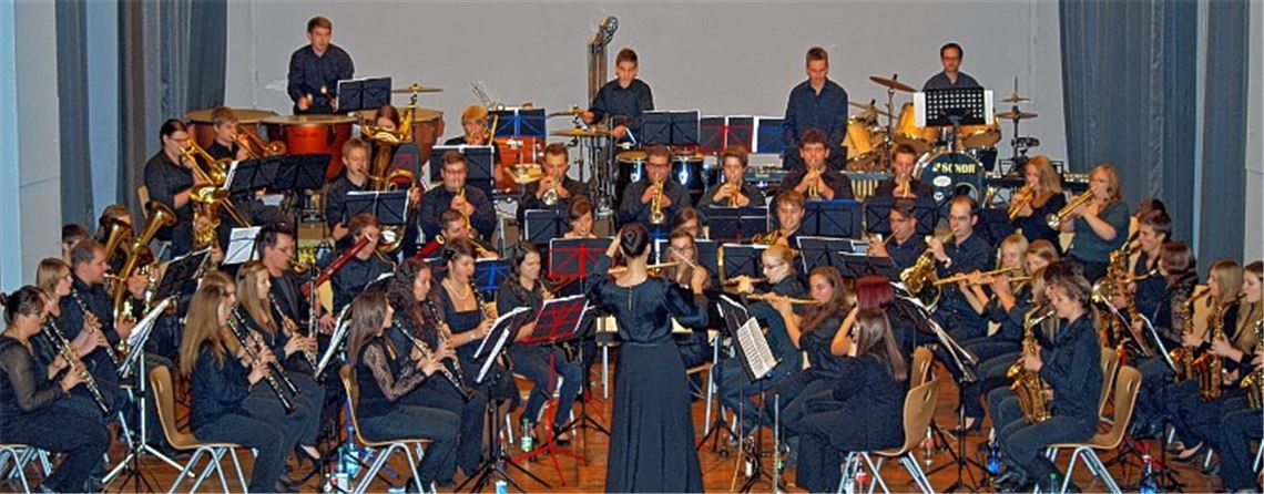 Unter die Überschrift „The British Isles“ hat das Kreisjugendorchester, geleitet von Manuela Pfau, sein Herbstkonzert im Mühlacker Uhlandbau gestellt.