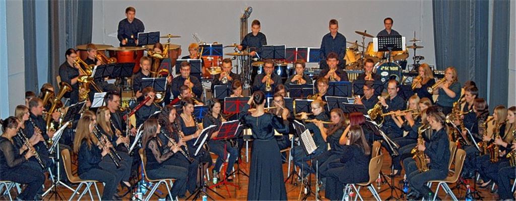 Unter die Überschrift „The British Isles“ hat das Kreisjugendorchester, geleitet von Manuela Pfau, sein Herbstkonzert im Mühlacker Uhlandbau gestellt.