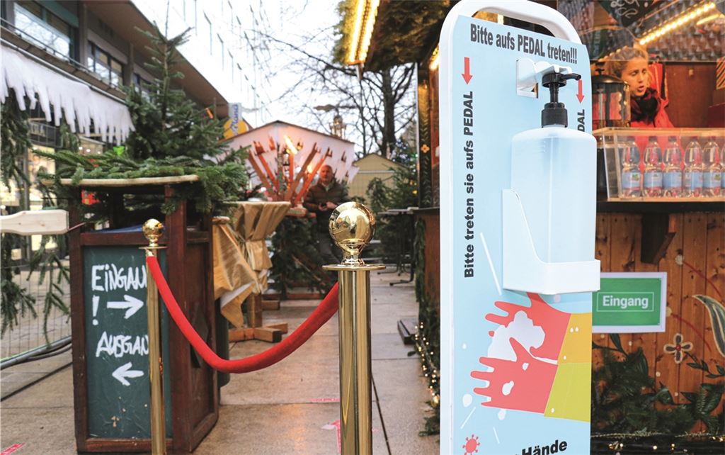 Unter verschärften Bedingungen sollte der Pforzheimer Weihnachtsmarkt stattfinden, doch nun ist er abgesagt. Foto. Wewoda