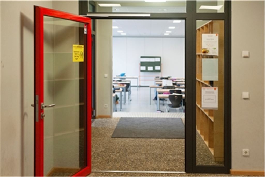 Unterricht in Corona-Zeiten bedeutet auch, dass Pläne für die Rückkehr an die Schulen rasch Makulatur sein können. Wie entwickelt sich die Inzidenz? Sind geeignete Tests vorhanden? Foto: Fotomoment