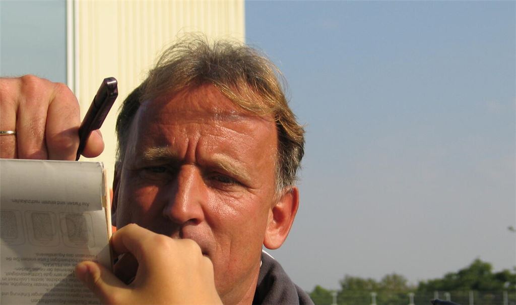 Unterschrift vom Weltmeister am 19. August 2005. Foto: Becker