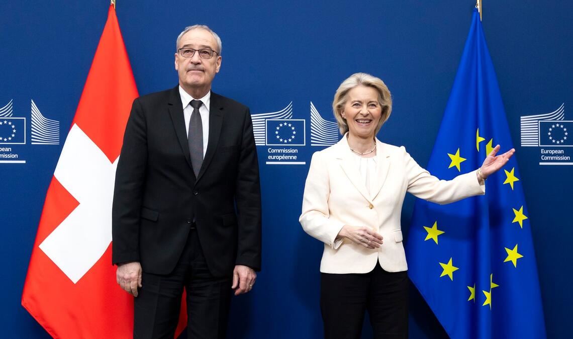 Unterzeichneten die Abkommen in Brüssel: EU-Kommissionspräsidentin Ursula von der Leyen und Guy Parmelin, Bundespräsident der Schweiz.