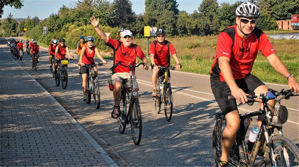 Heiße Tour: Mehr als 200 Radler starten durch