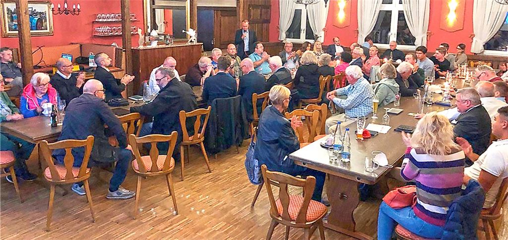 Unzufrieden: Bei einem Treffen in Göbrichen ziehen die CDU-Mitglieder aus der Region Bilanz aus der Bundestagswahl. Foto: privat