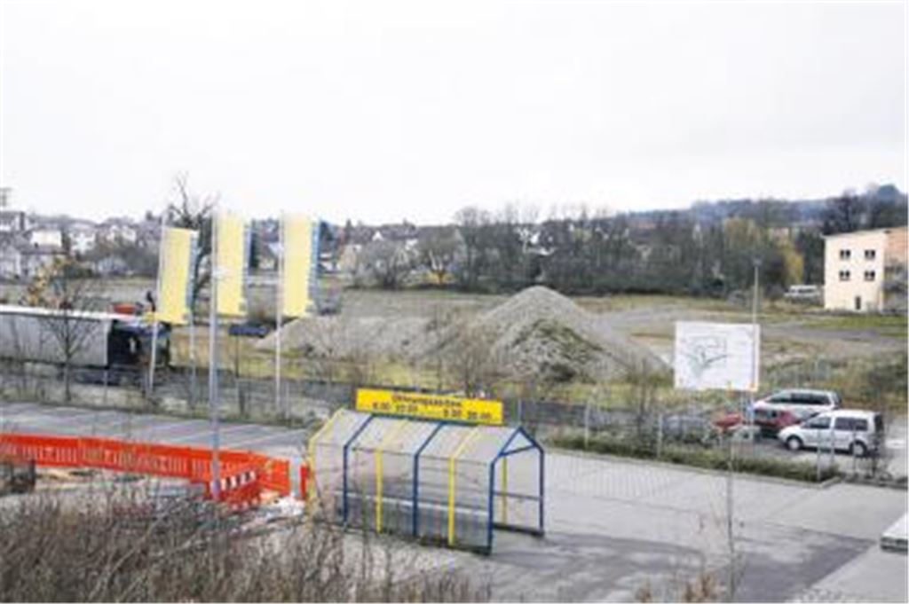 Ursprünglich wollte Edeka aufs Luigareal umziehen. Aber jetzt hat der Konzern einen Rückzieher gemacht. Auch weitere Ideen für eine Sonderfläche Einzelhandel sind Makulatur.
Foto: Goertz