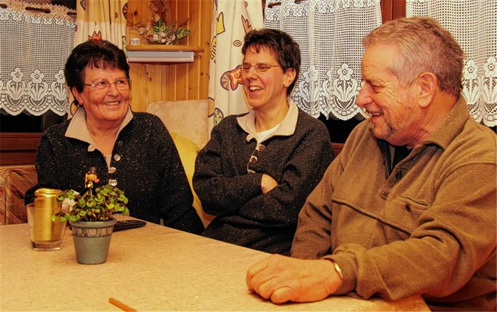 Ursula und Walter Leber, hier mit Tochter Yvonne, wissen den Campingplatz auch im Winter zu schätzen.