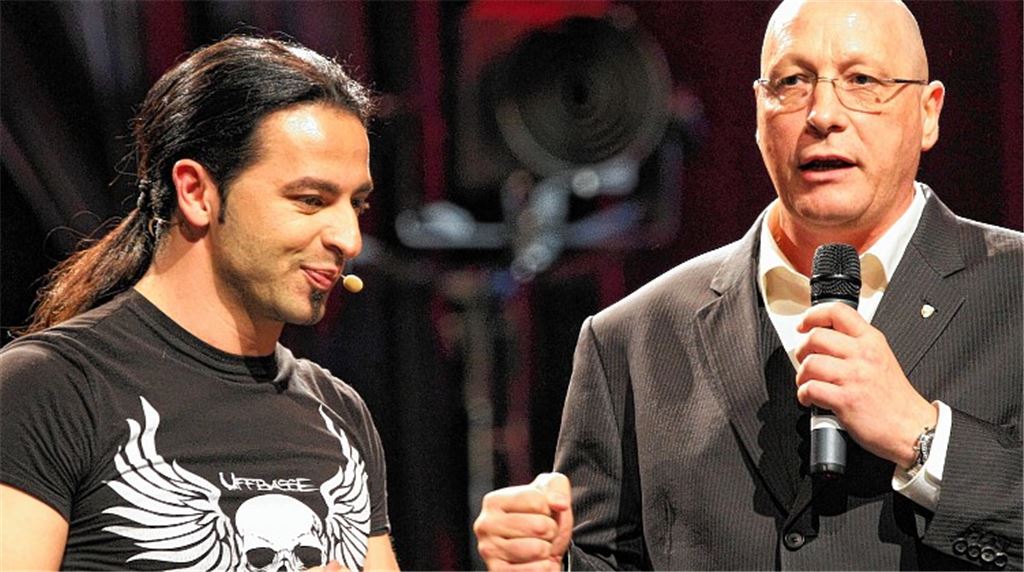 Uwe Hück (re.) mit Bülent Ceylan. Foto: Hansen