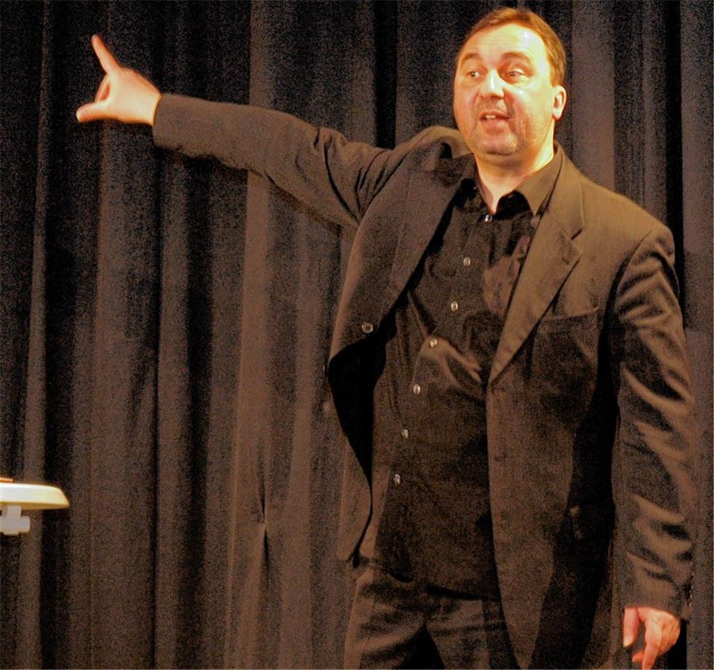 Uwe Spinder gibt die Richtung vor.