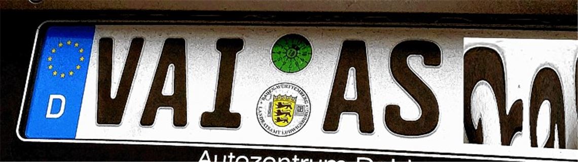 VAI-Kennzeichen für Enzkreis-Autobesitzer? Landrat Karl Röckinger ist strikt dagegen. Foto: Kollros