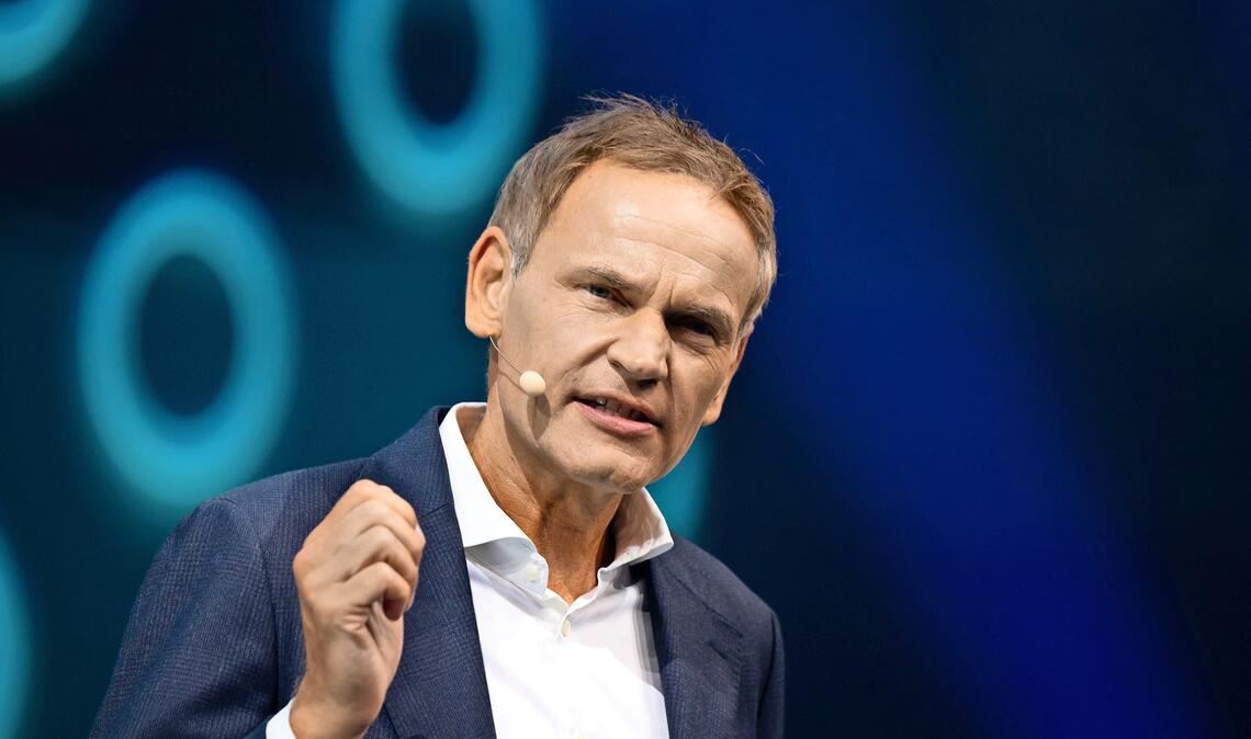 VW-Chef Oliver Blume bei einer Pressekonferenz. (Archivbild)