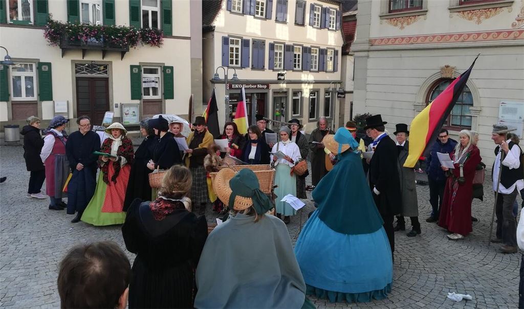 Verabschiedung der Auswanderer beim Vaihinger Historienspektakel. Foto: Arning