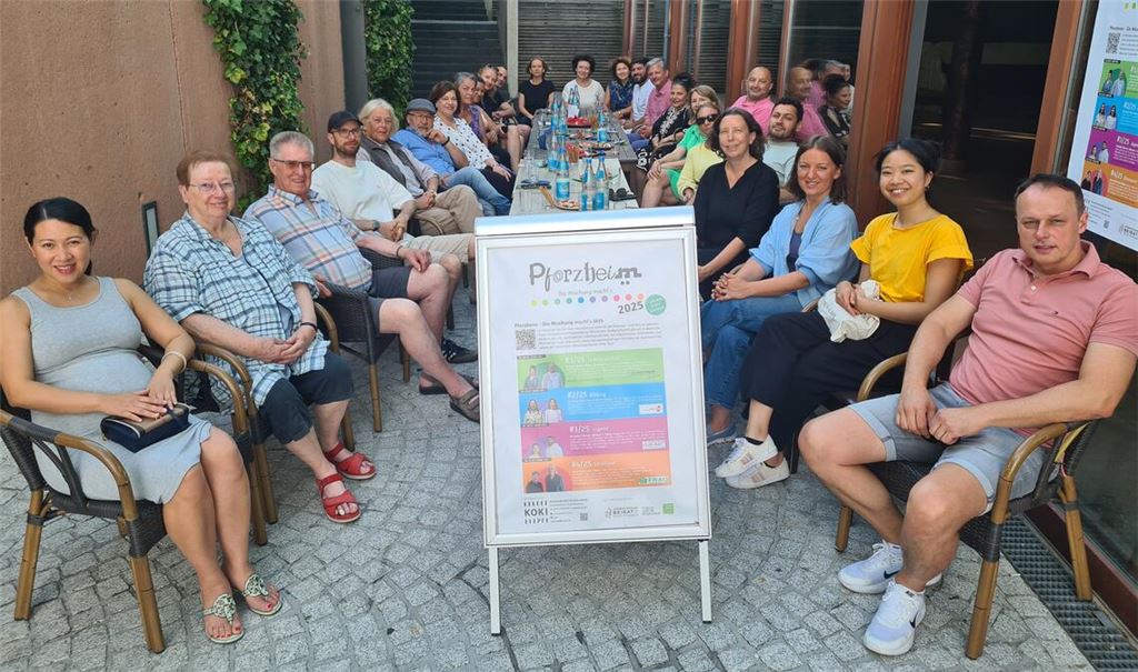 Veranstalter, Macher und Protagonisten des Langzeitfilmprojekts „Die Mischung macht’s 2025“, die jeden Juli-Sonntag im Kommunalen Kino veranstaltet wird. Foto: Metzbaur