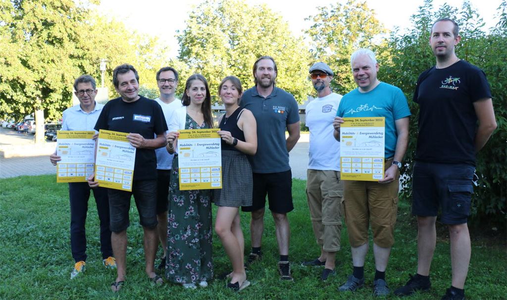 Veranstalter und Aussteller des Mobilitäts- und Energiewendetags bei einem Treffen am Veranstaltungsort. Fotos: eld/Archiv