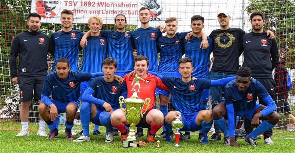 Pflugfelden räumt schon wieder ab