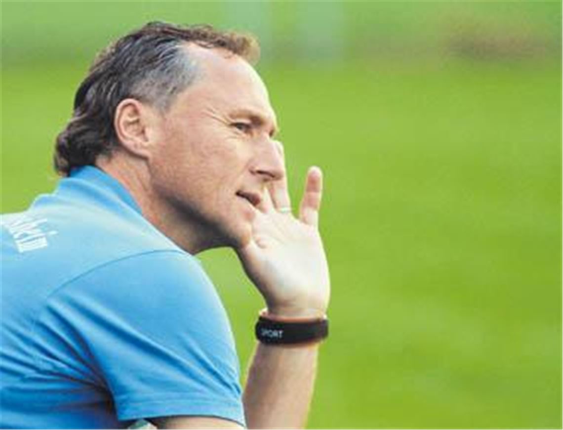 Vereinswechsel in der Winterpause sind nicht das Ding von Eberhard Carl. Deswegen ärgert ihn der Weggang von Jannik Wyrich  zumal er nicht davon wusste.
Foto: Gössele