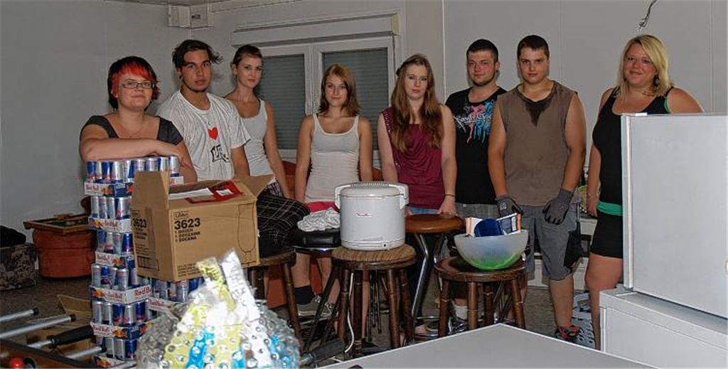 Vereint im Umzugschaos zusammenzustehen, lautet vorerst die Devise.