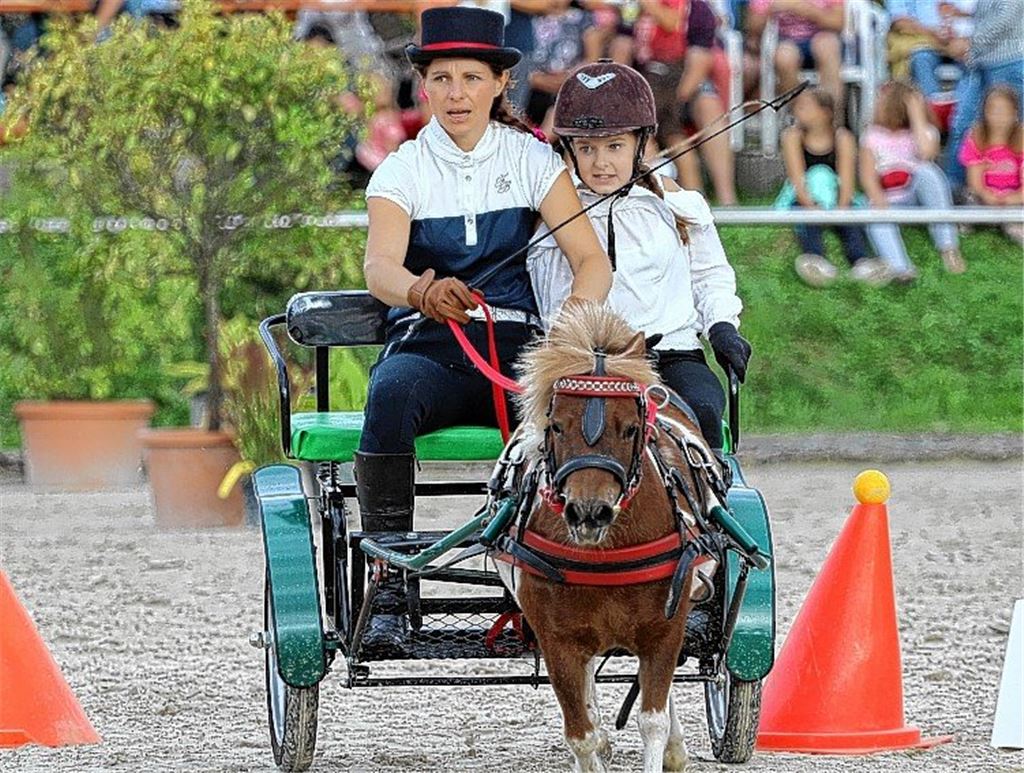 Canbaz begeistert mit ihren Ponys