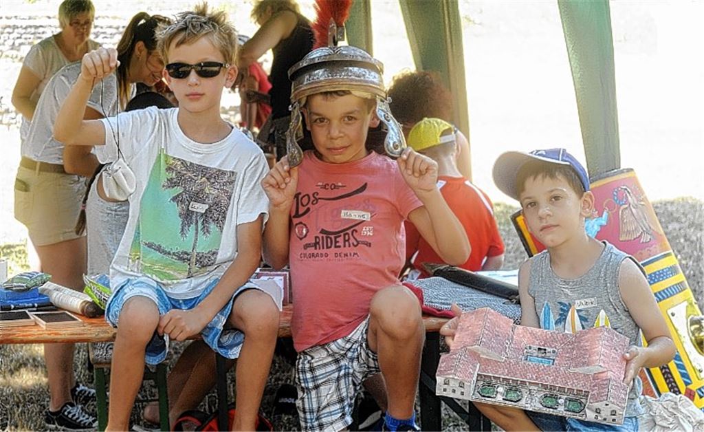 Römerhelm schützt auch vor Sonnenbrand