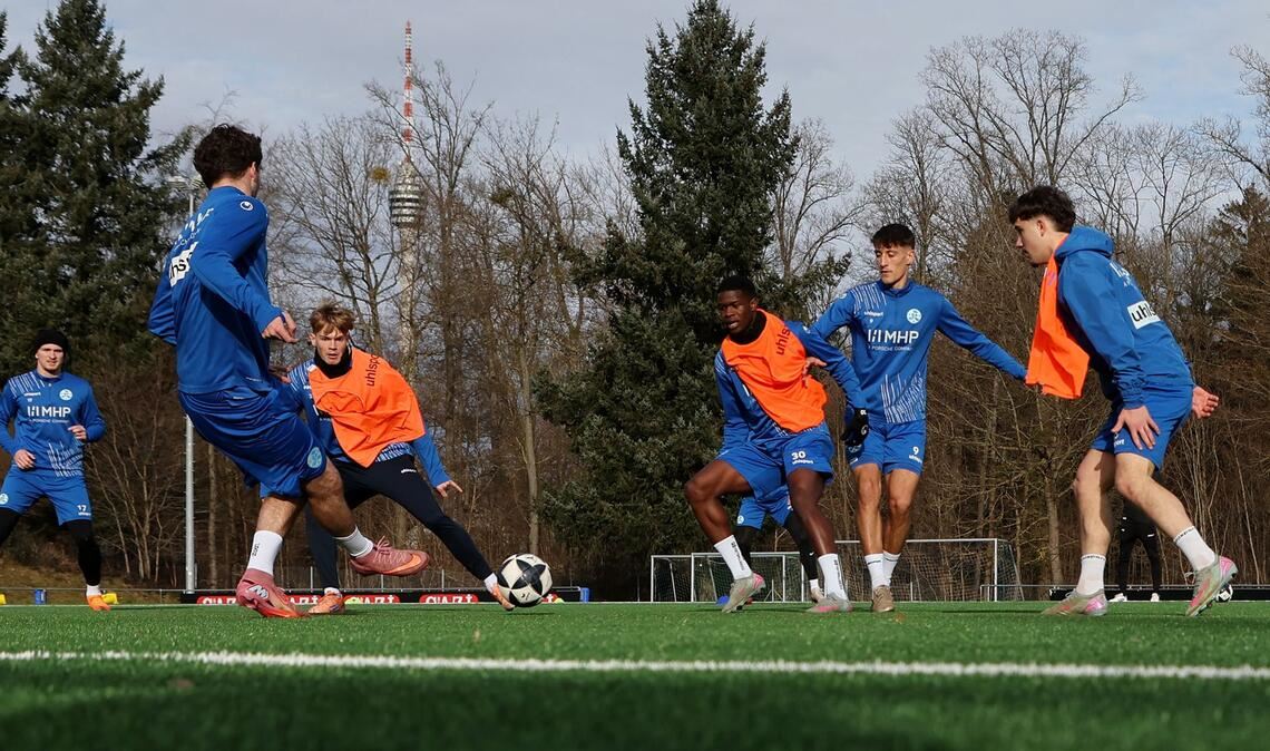 Verschiedene Spielformen gab es beim Trainingsauftakt.