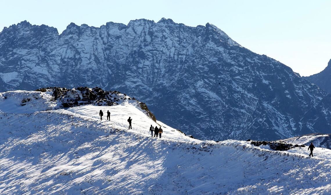 Verschneite Berge in der Hohen Tatra. (Archivbild)