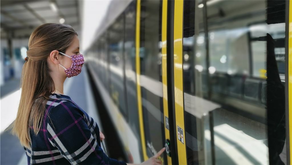 Verspätungen kommen auf der Residenzbahn häufiger vor – nun lässt auch der Nahverkehrsplan 2021 noch auf sich warten, weil die Kreisräte das Werk genauer prüfen wollen. Archiv
