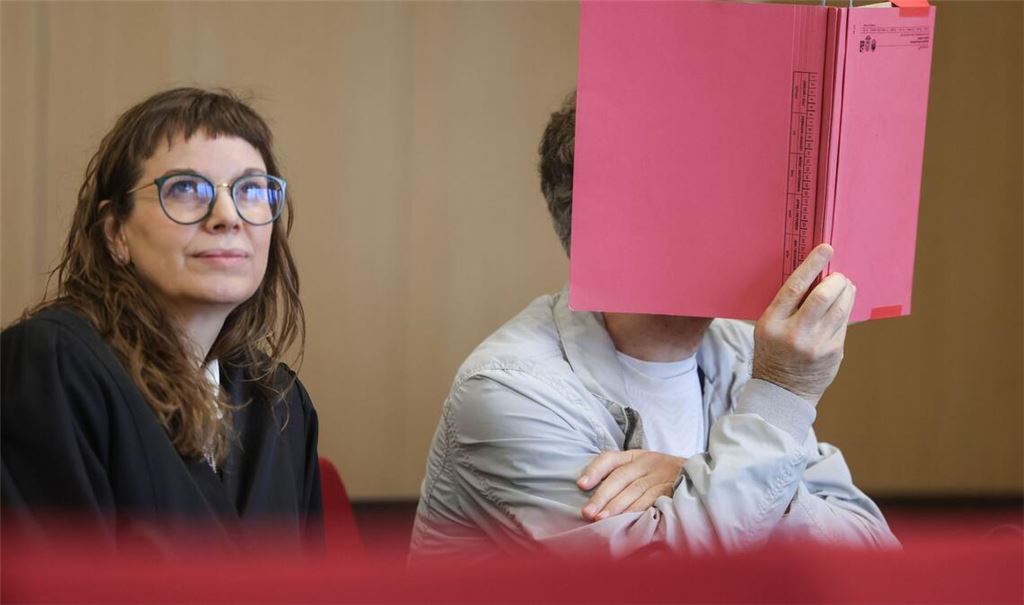 Verteidigerin Piel: "Mein Mandant bestreitet die Vorwürfe"