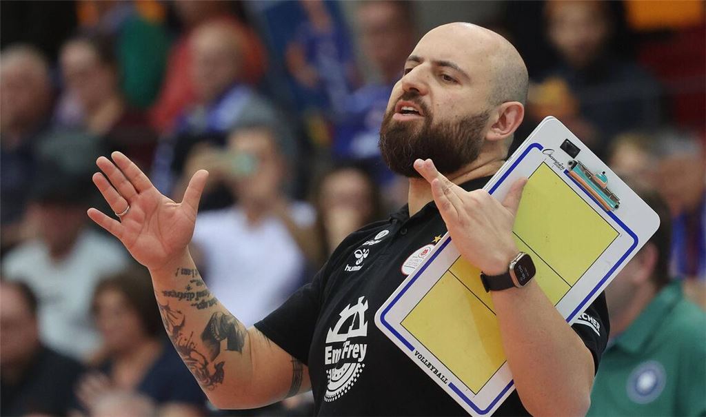 Verteidigt seine Linie: Konstantin Bitter, Trainer von Allianz MTV Stuttgart.