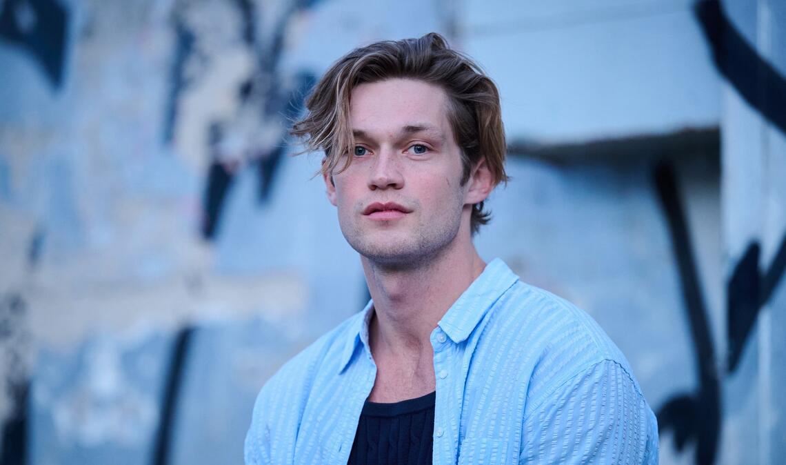 Verträumter und zugleich wachsamer Blick auf die Welt: Damian Hardung.