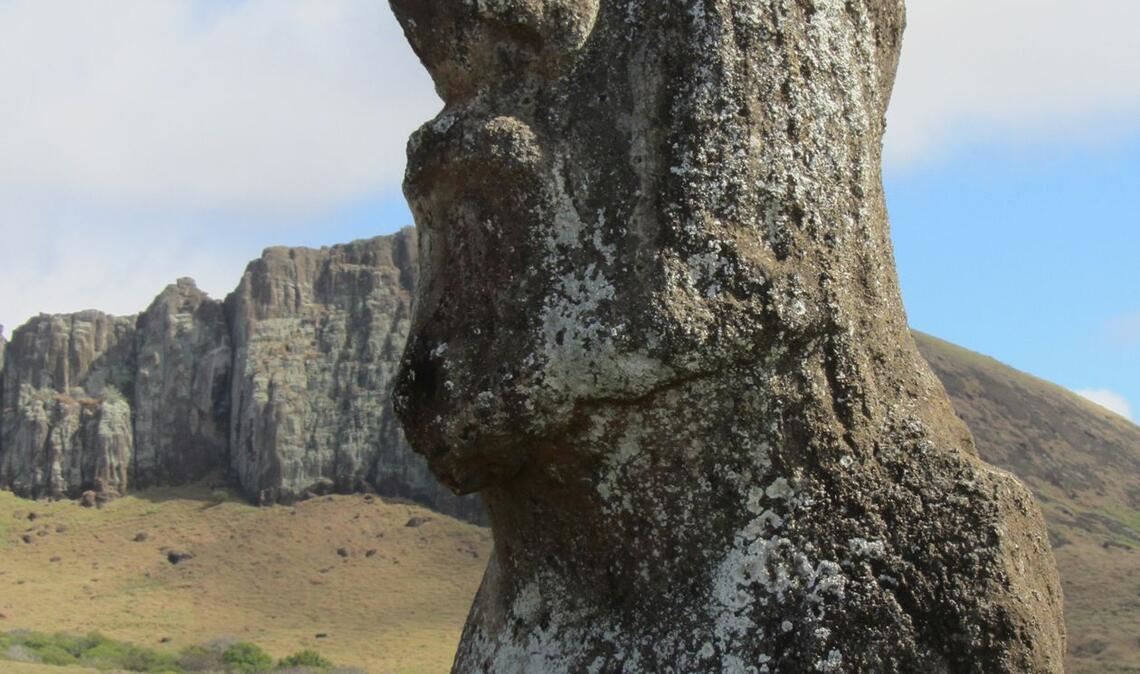Verwittert und ein wenig geheimnisvoll sehen die Moai-Figuren auf der Osterinsel aus. Sie sind stumme Zeugen einer vergangenen Zeit.